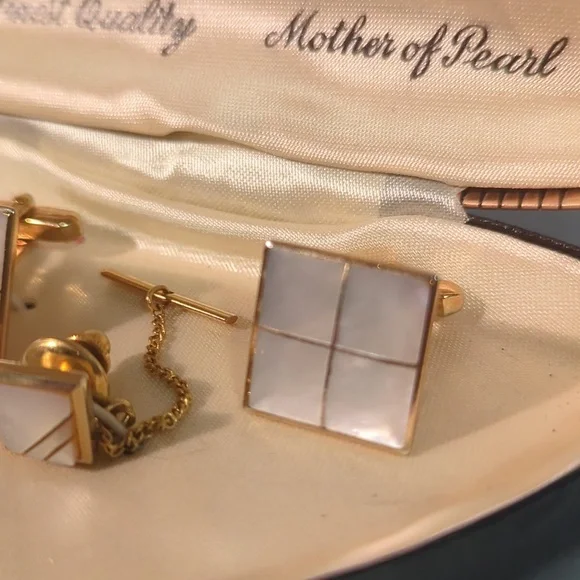 ⭐Beautiful MOP Cufflink Set - Picture 2 of 6
